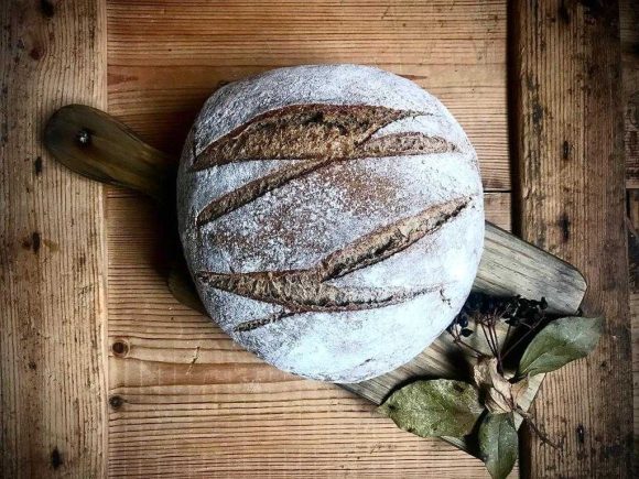 pan de centeno puro redondo hogaza